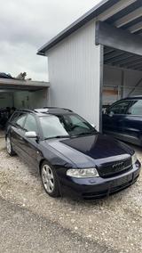 Audi S4 B5 - Audi A4 aus 1999: Kombi