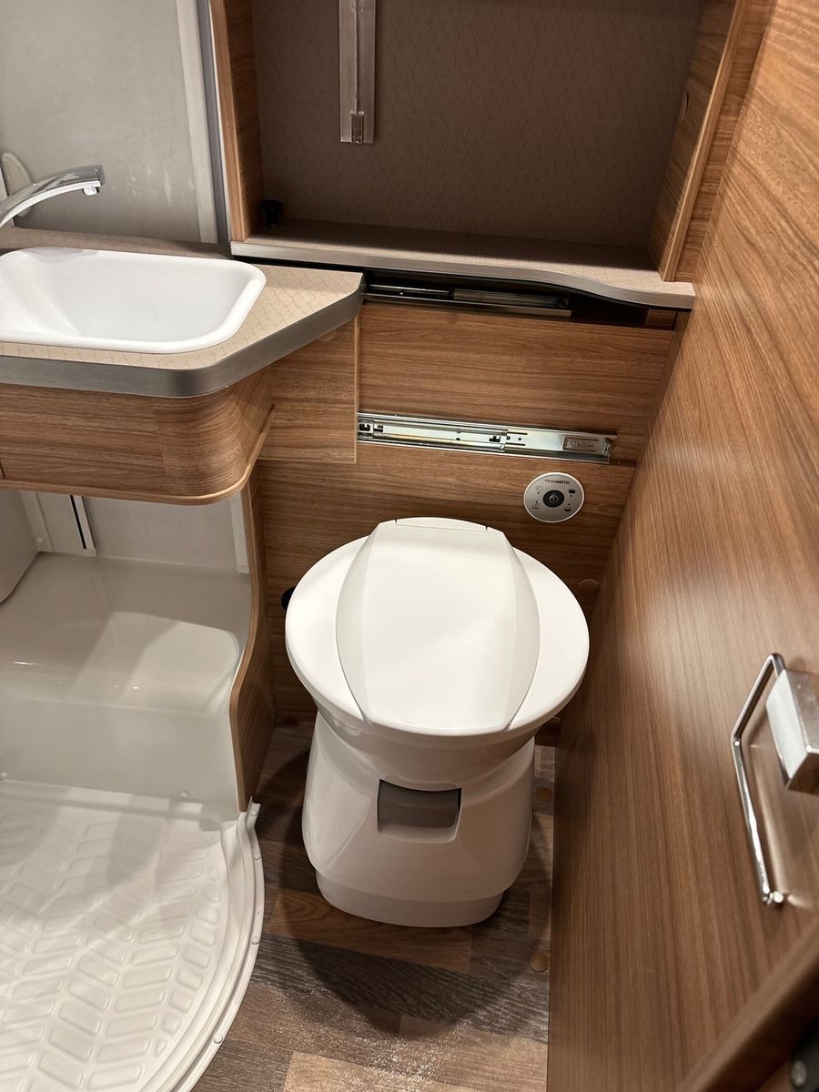 Fahrzeugabbildung Weinsberg CaraCompact MB EDITION PEPPER 640 MEG AKTION