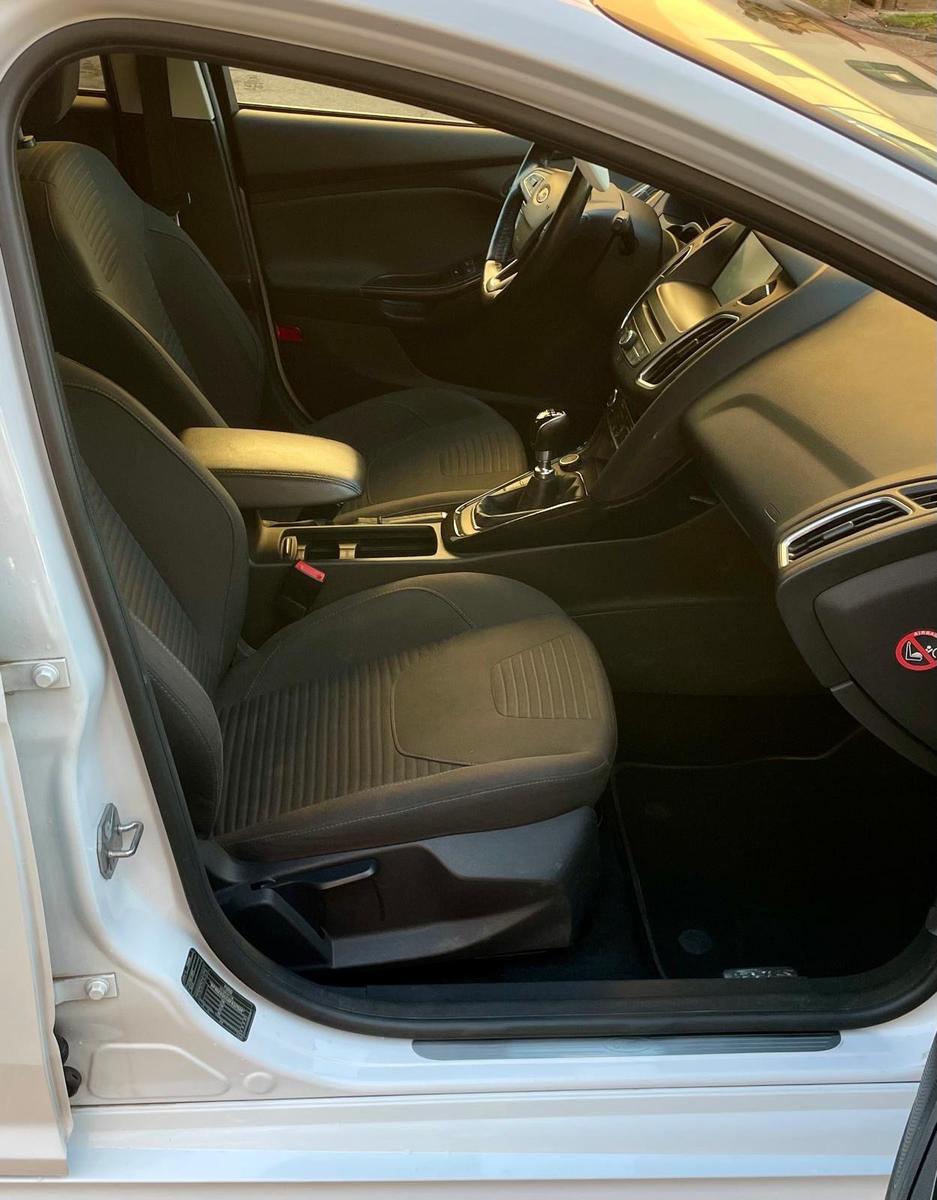 Ford Focus 2015 — photo 6