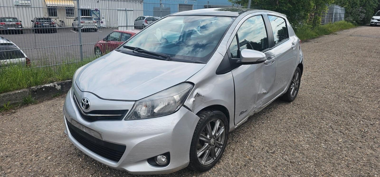 Toyota Yaris Executive AUTOMAT. PANORAMA NAVI