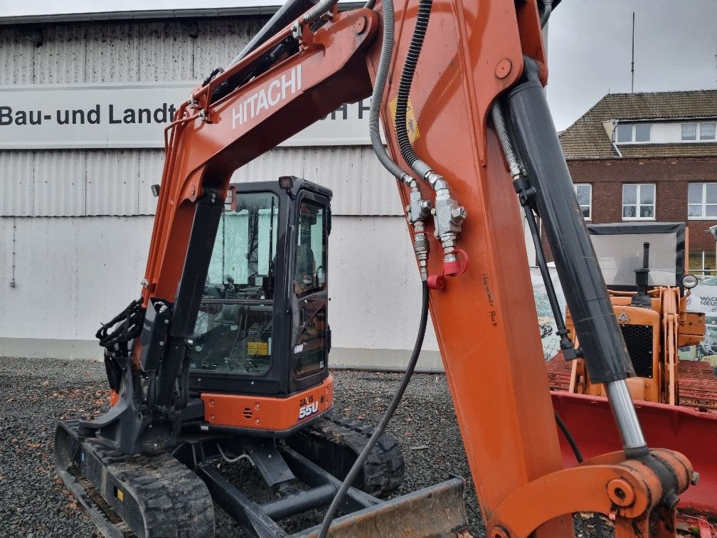 HITACHI ZX55U-6