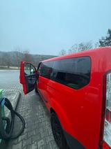Ford Transit Custom - rote Ford Transit