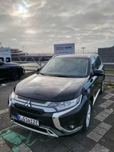 Mitsubishi Plug-in Hybrid Outlander 2.4 MIVEC PLUG-IN H...