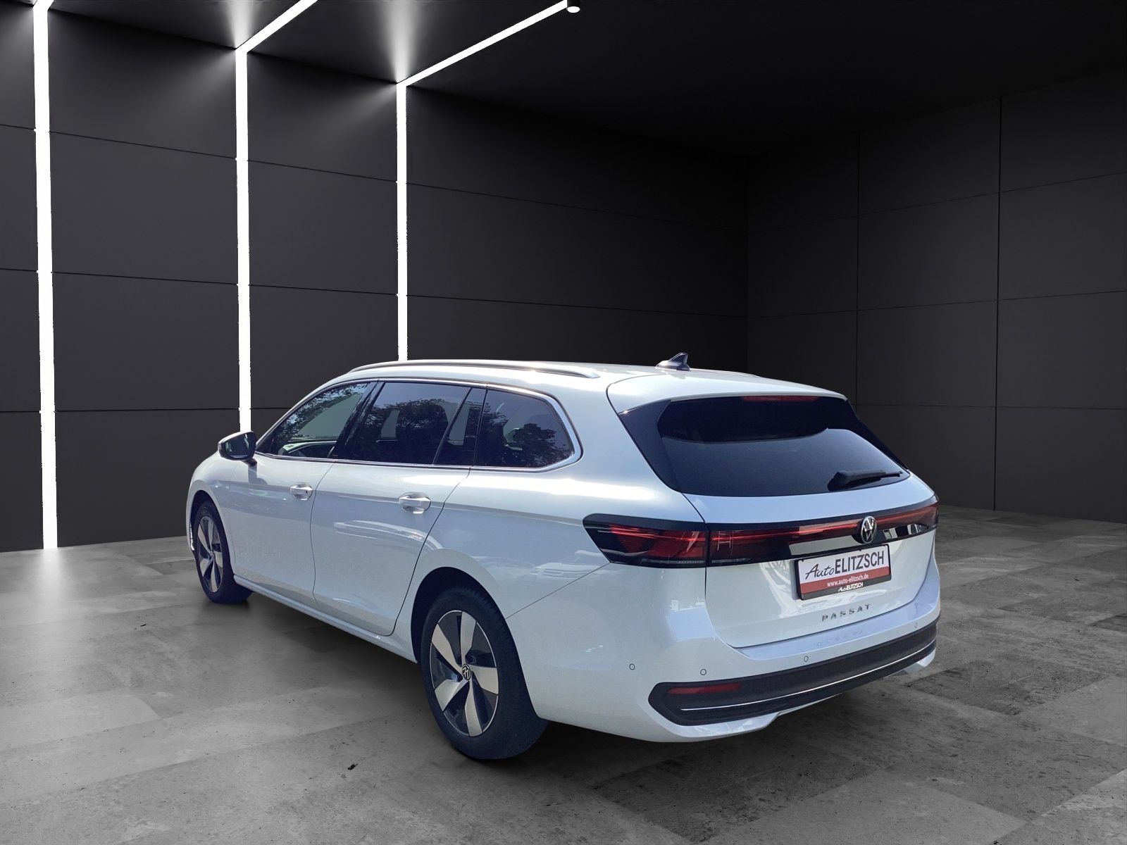 Fahrzeugabbildung Volkswagen Passat TDI Elegance DSG LED ACC AHK NAVI TRAILER