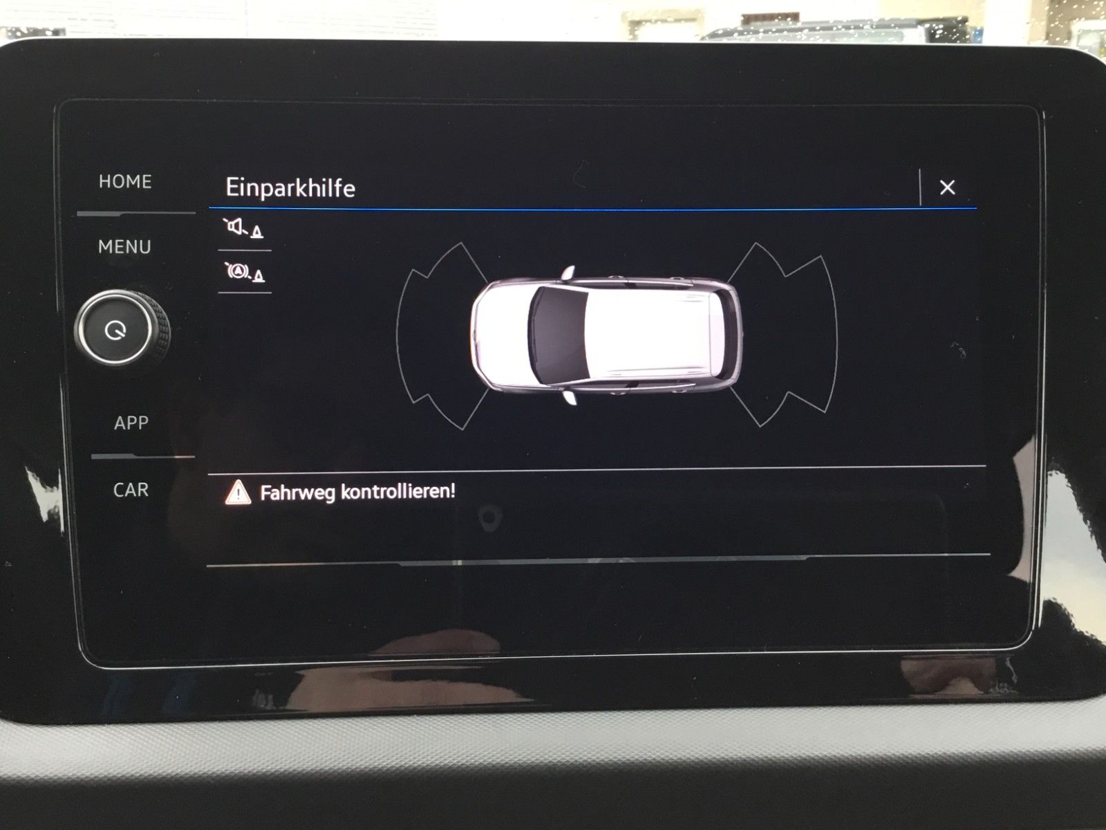 Fahrzeugabbildung Volkswagen T-Cross 1.0 TSI Life+Sitzheizung+LED+16" GJR