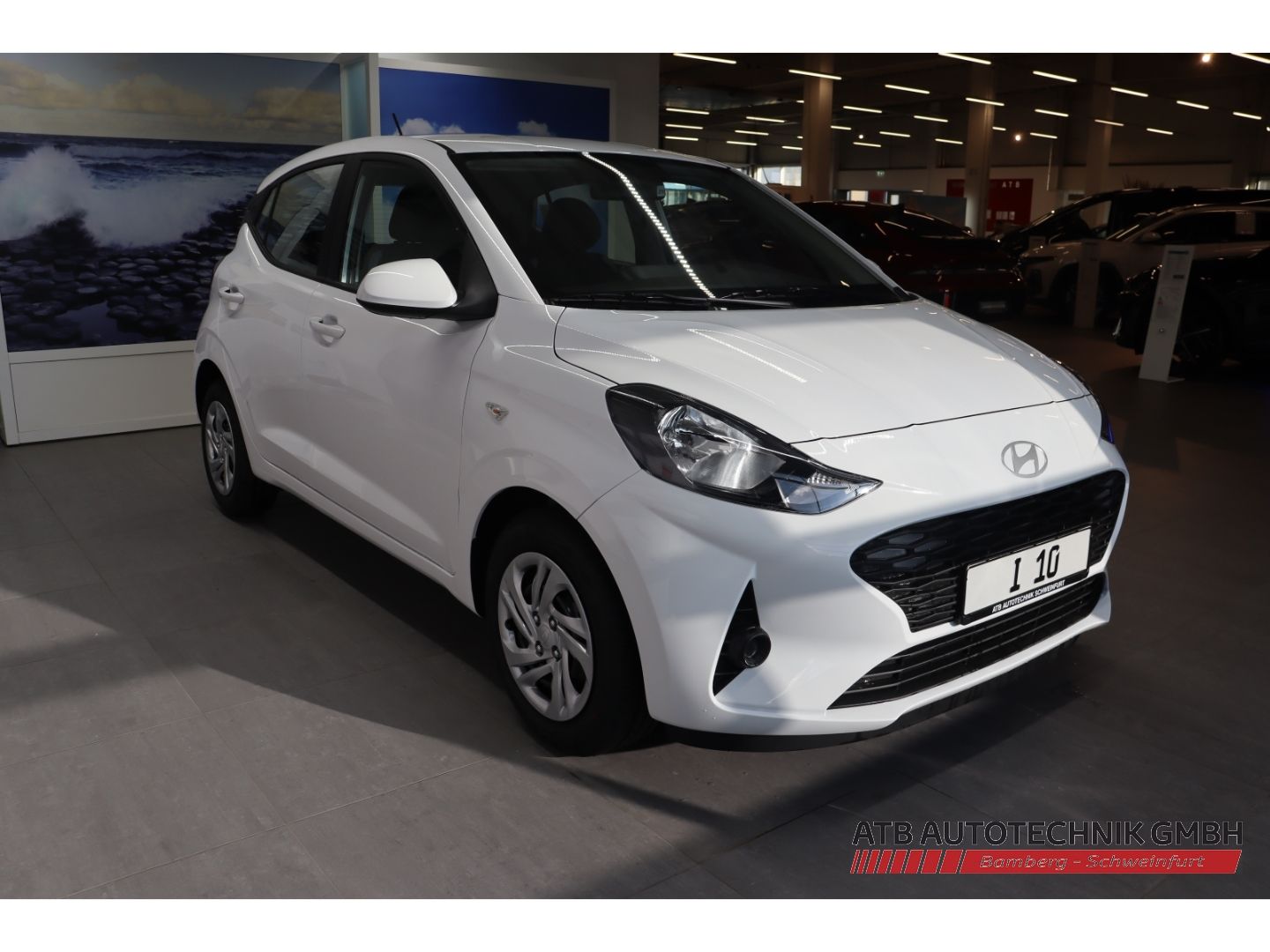 Fahrzeugabbildung Hyundai i10 Select MY25 1.0 Benzin 63 PS 5-MT 2WD Navi A