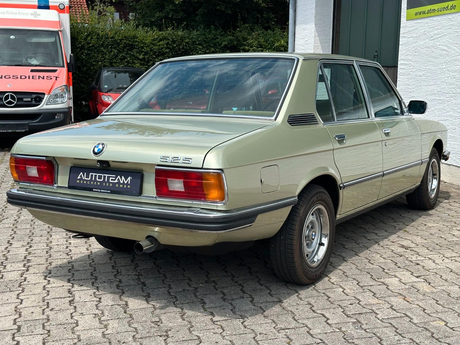 BMW 525 E12 150 CH BVM - TOIT OUVRANT