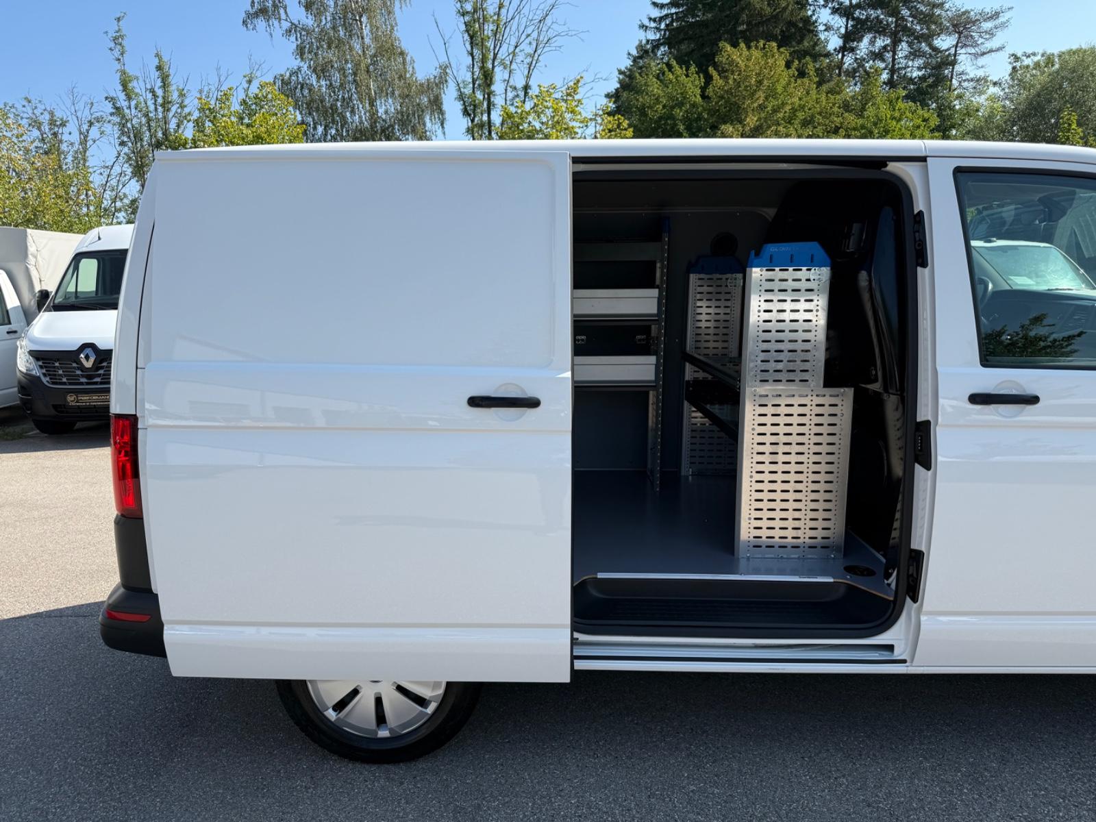 Volkswagen T6.1 Transporter DSG LED ACC NAVI SORTIMO STDHZ