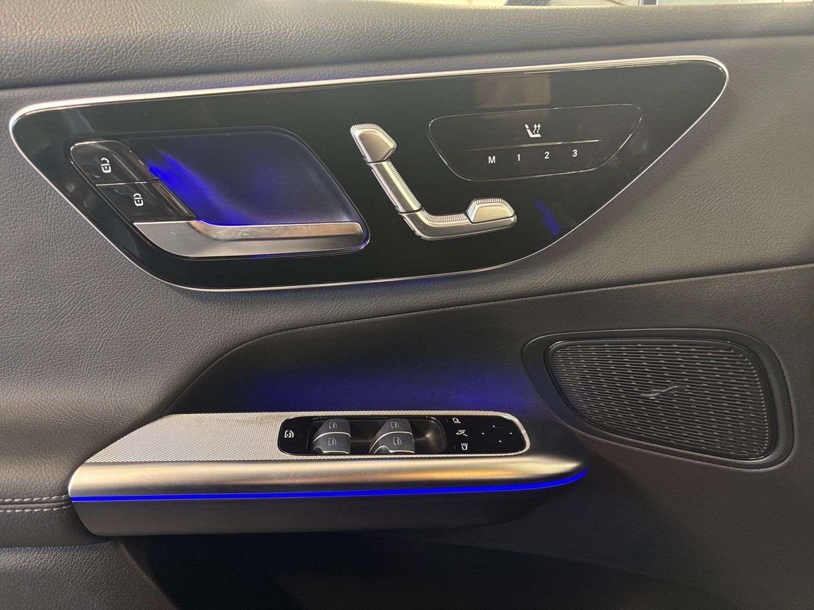 Fahrzeugabbildung Mercedes-Benz GLC 200 4M Avantgarde*Distro*360*Totwin*Memo*LED