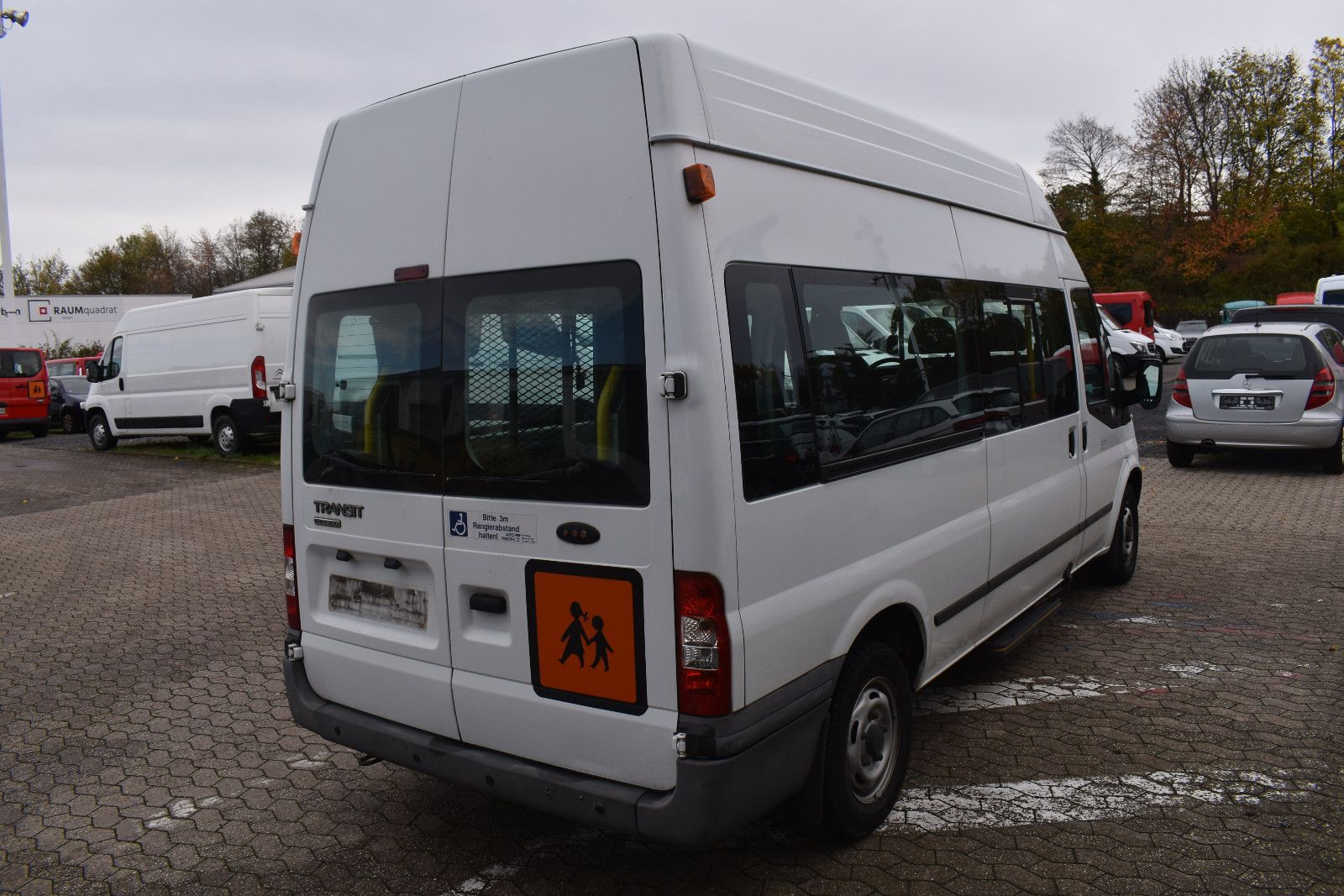 Fahrzeugabbildung Ford Transit Kombi FT 300 L Behindertengerecht *1233