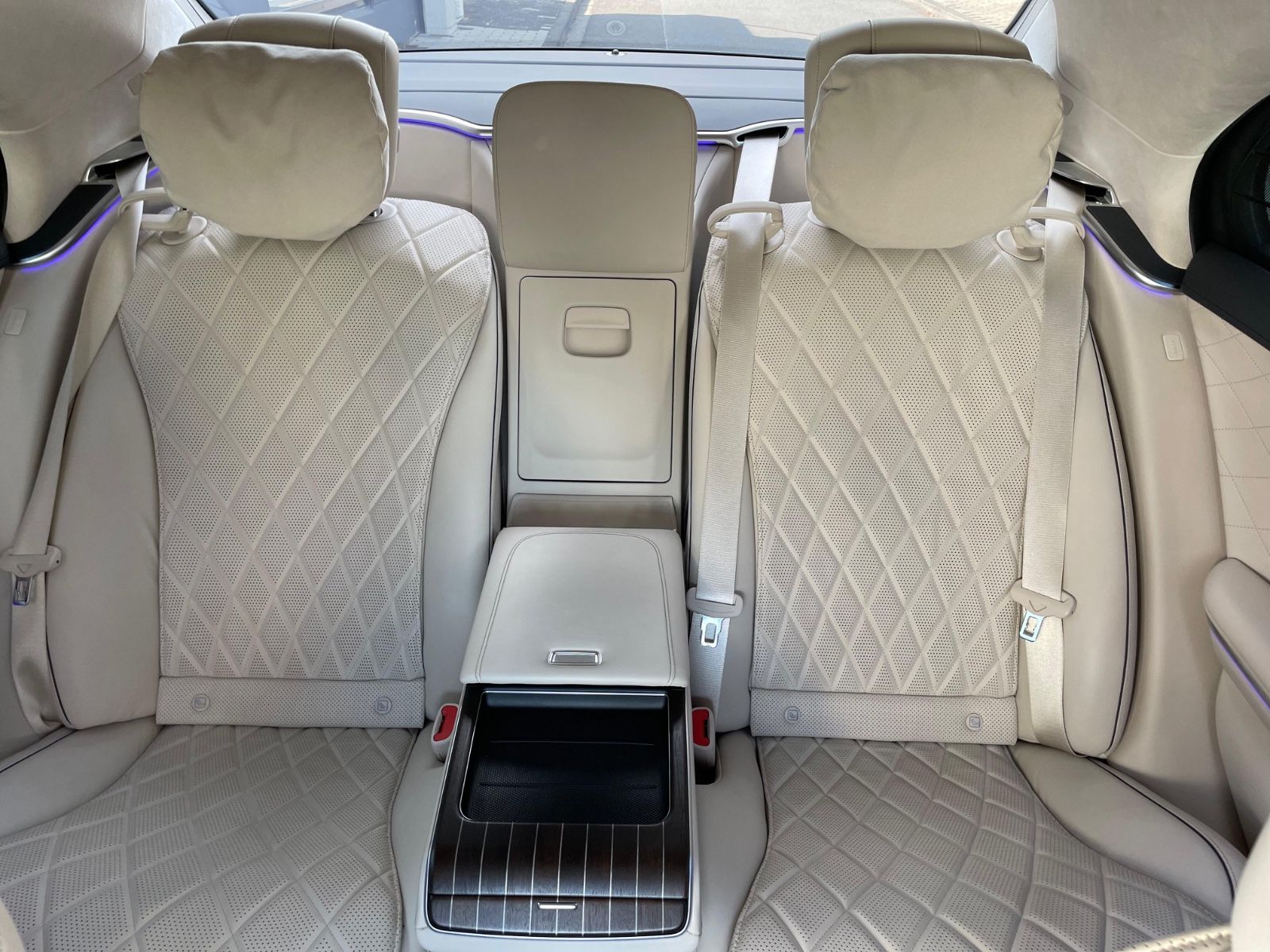 Fahrzeugabbildung Mercedes-Benz S 400 d 4Matic Lang |AMG|HUD|Exklusiv|Burmester|