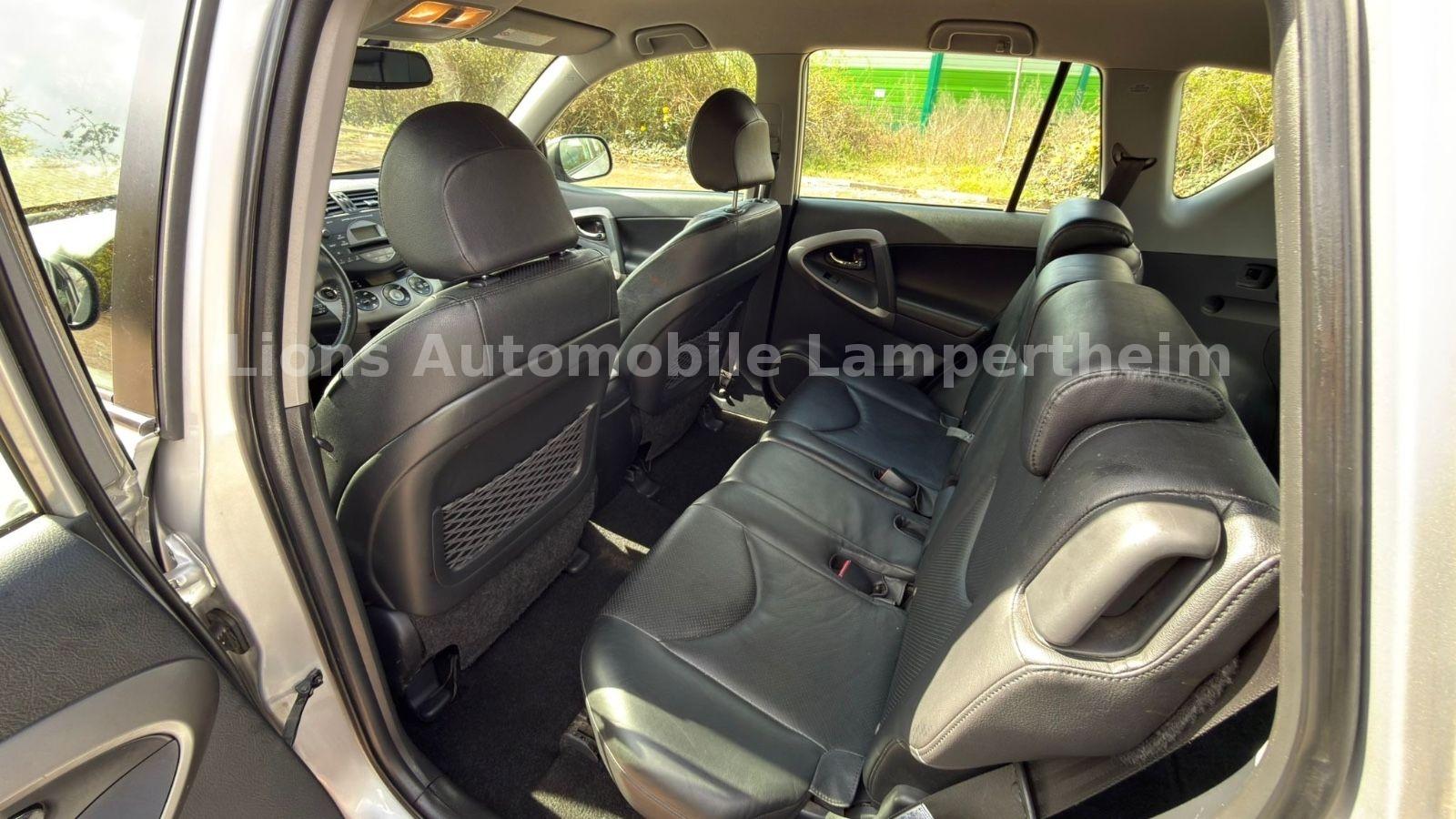 TOYOTA RAV 4 152 CH 4X4 BVM - EXECUTIVE -  Climatisation - VOLANT EN CUIR