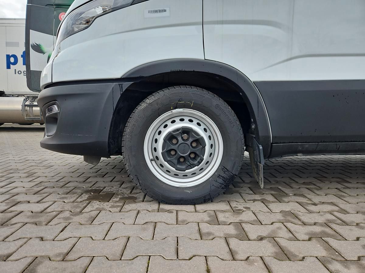 Fahrzeugabbildung Iveco Daily 35S16V