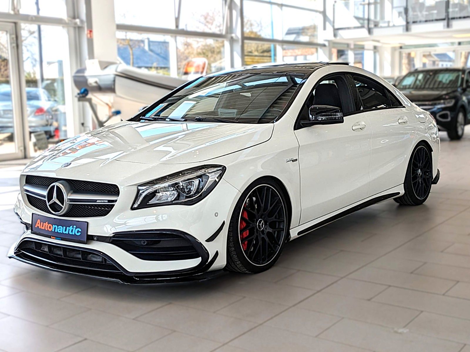Fahrzeugabbildung Mercedes-Benz CLA 45 AMG PERFORMANCE | PANO| NIGHT| AERO I LED