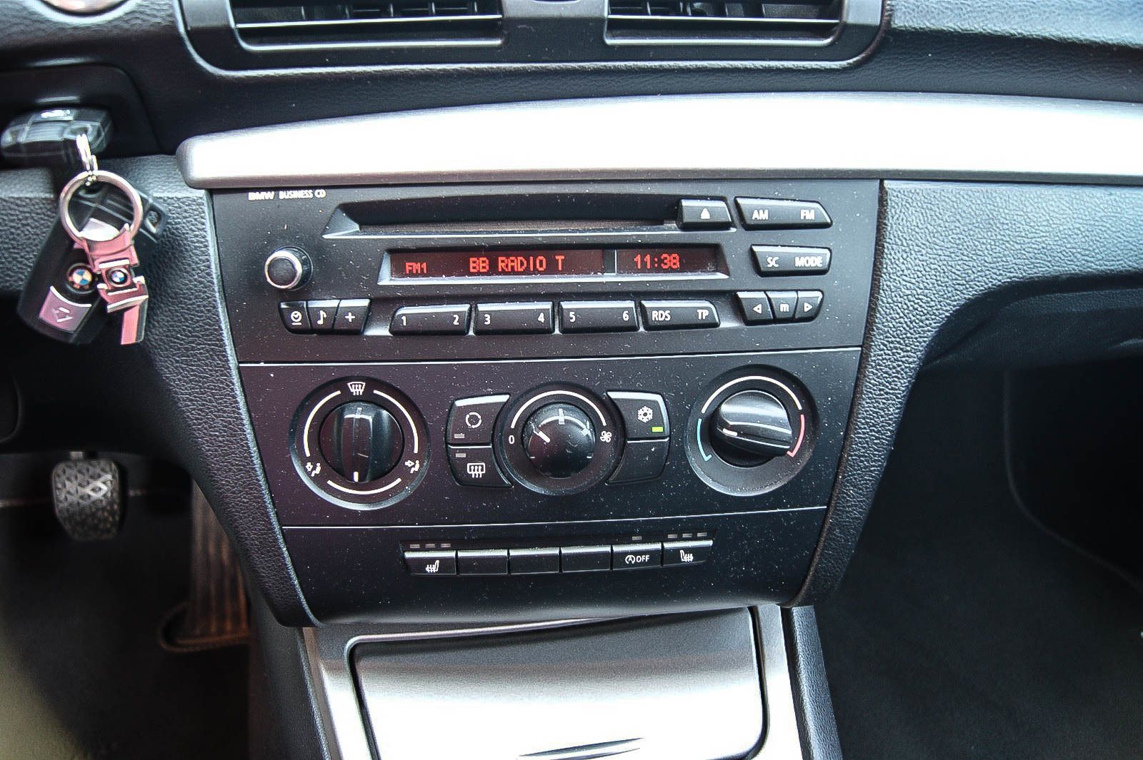 Fahrzeugabbildung BMW 116 d ADVANTAGE KLIMA SIHZG EINPARKHILFE 5-Sitze