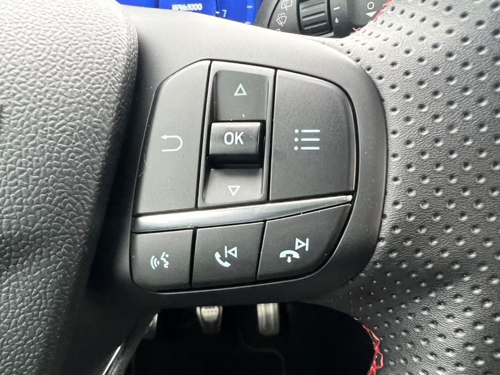 FORD Puma 1.0 EcoBoost Mild Hybrid NAVI,SHG,LH,FSH FORD Puma 1.0 EcoBoost Mild Hybrid NAVI,SHG,LH,FSH