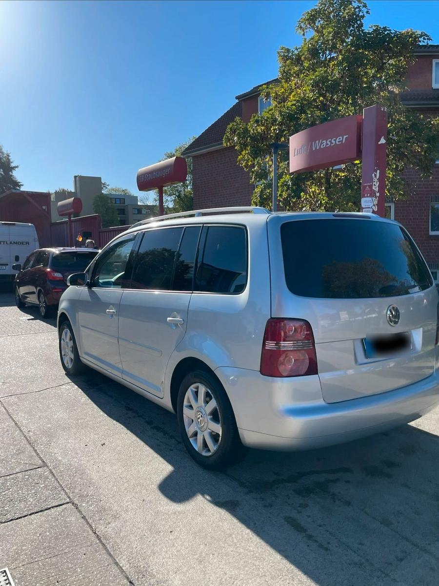 Volkswagen Touran 2005 — engine 140 HP (103kW)