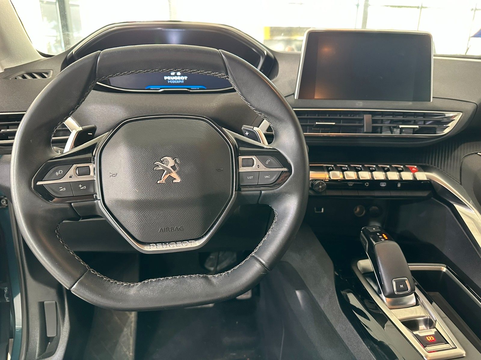 Fahrzeugabbildung Peugeot 5008 Active Busines 1.2 VIRTUAL/NAVI/PDC+CAM/LED