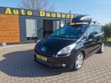 Peugeot 5008 Aut.1,6+Leder+PDC+Pano+Navi+SZH+Tempo+Klima - Peugeot 5008 mit Benzin-Antrieb: 1.6