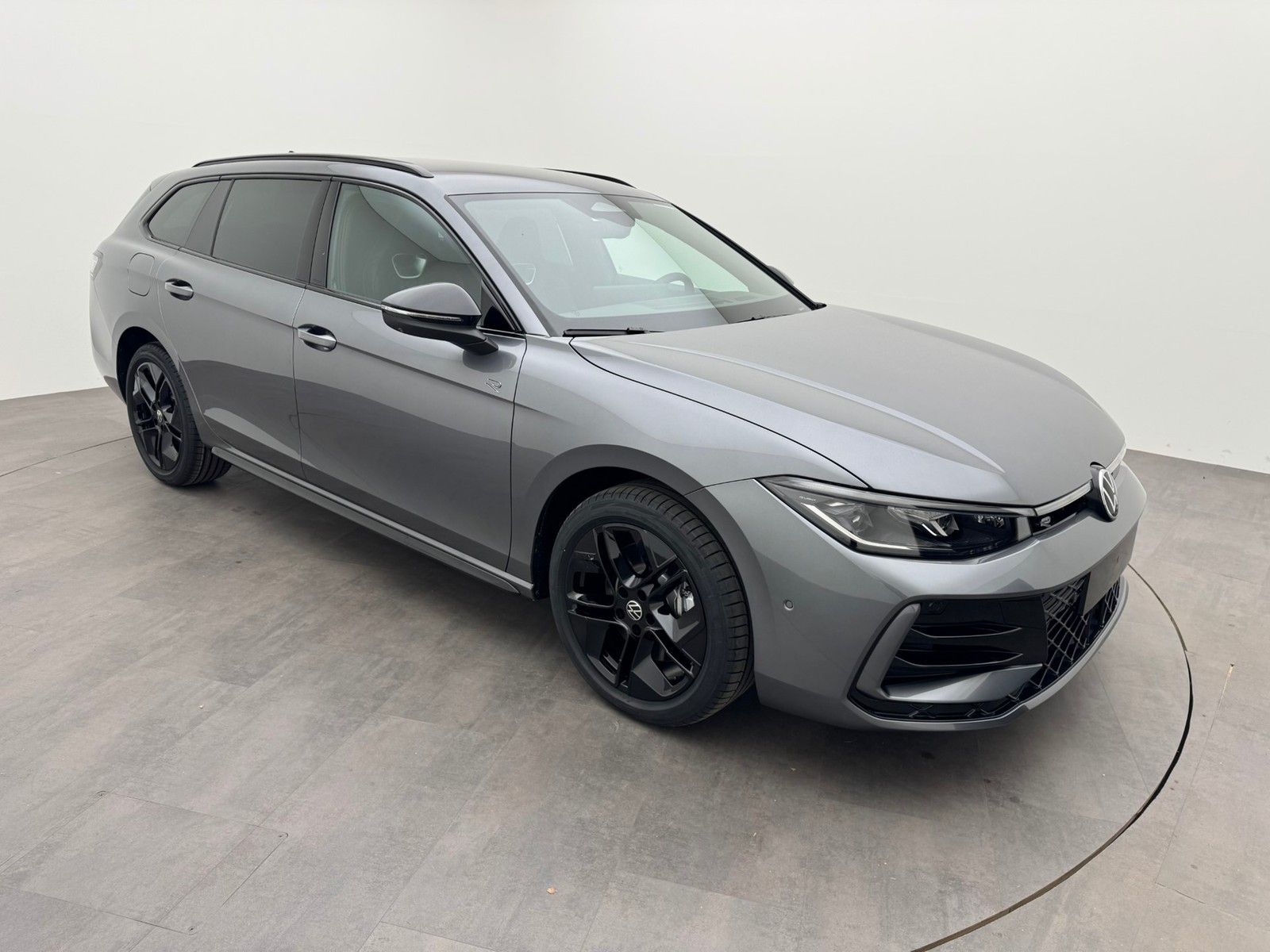 Volkswagen Passat Variant 1.5 eHybrid DSG R-Line BlackAHK imagem 2