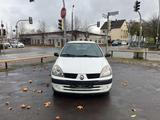 Renault Clio CAMPUS*KLIMA*ISOFIX*110.000*TKM*TÜV/AU*08/2 - Renault Clio: 2.0