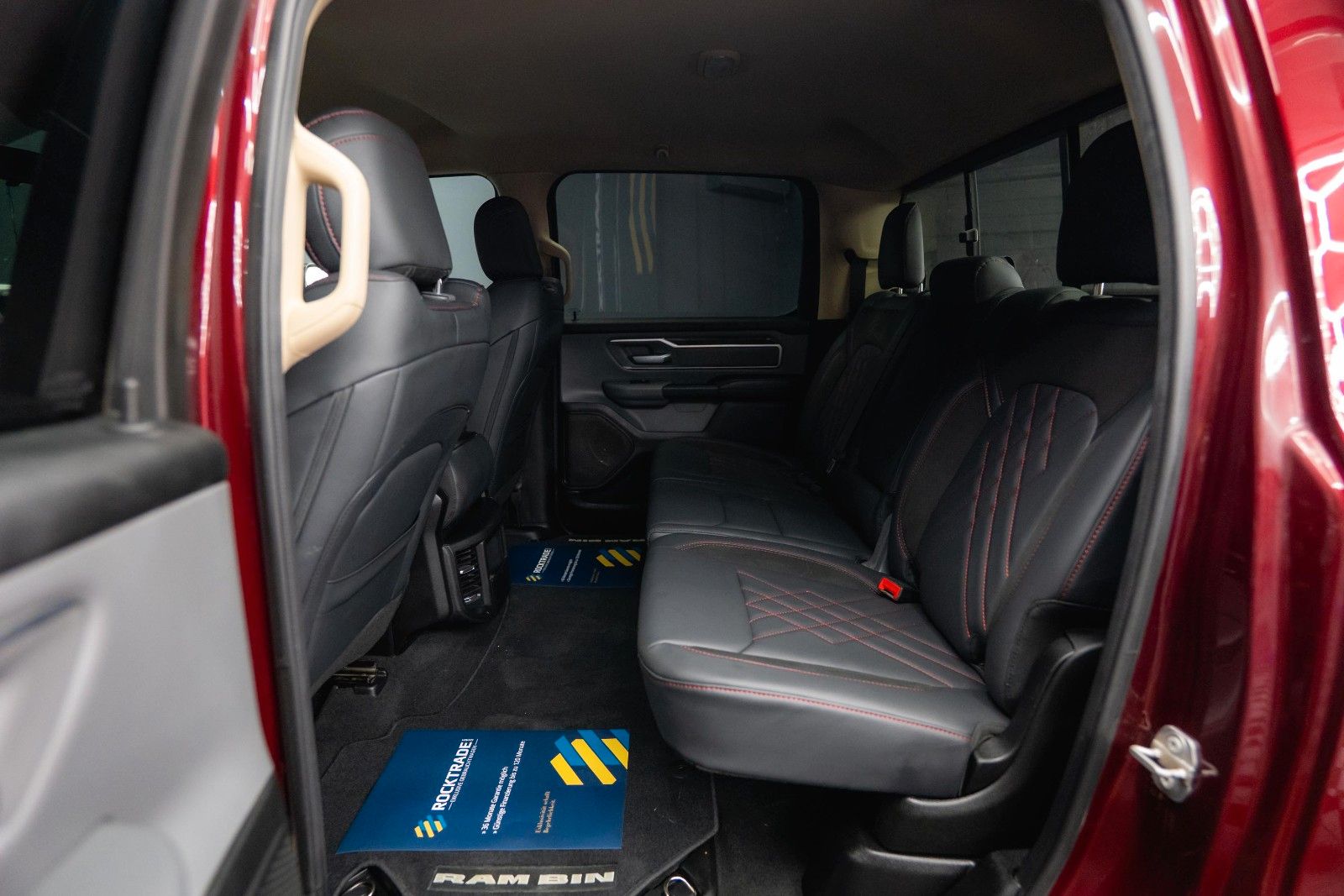 Fahrzeugabbildung Dodge RAM 5.7 V8 HEMI 4x4 OFFROAD Night Limited 19%