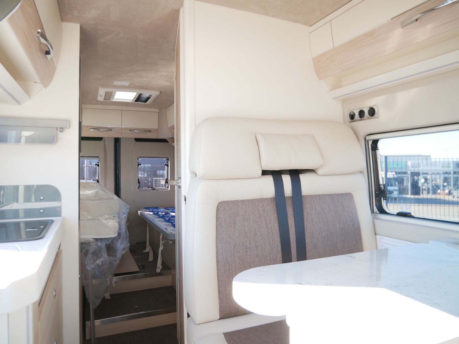 Fahrzeugabbildung Eura Mobil Van V 635 EB Klimaauto., Solar, Fahrassistenzpak