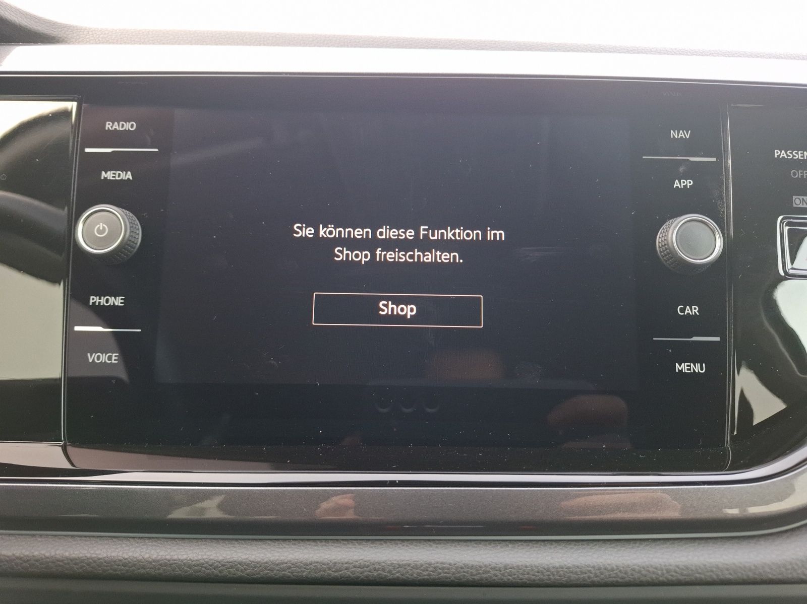 Fahrzeugabbildung Volkswagen Polo TSI Style Matrix Climatronic ACC PDC SH LM