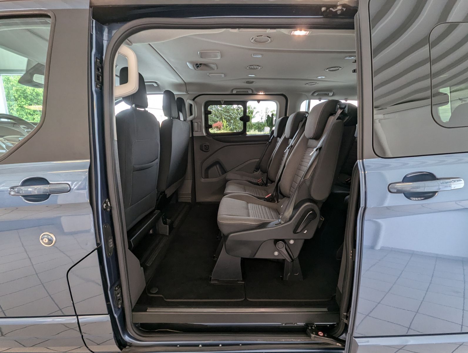 FORD Tourneo Custom 320 L1 Aut. Titanium-X 9-Sitz Xen - Image 13