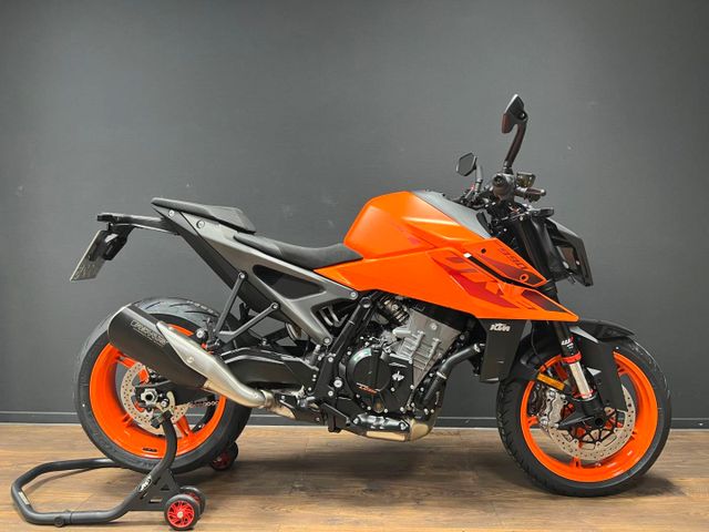 KTM 990 Duke Orange 2024 + TechPack + Remus