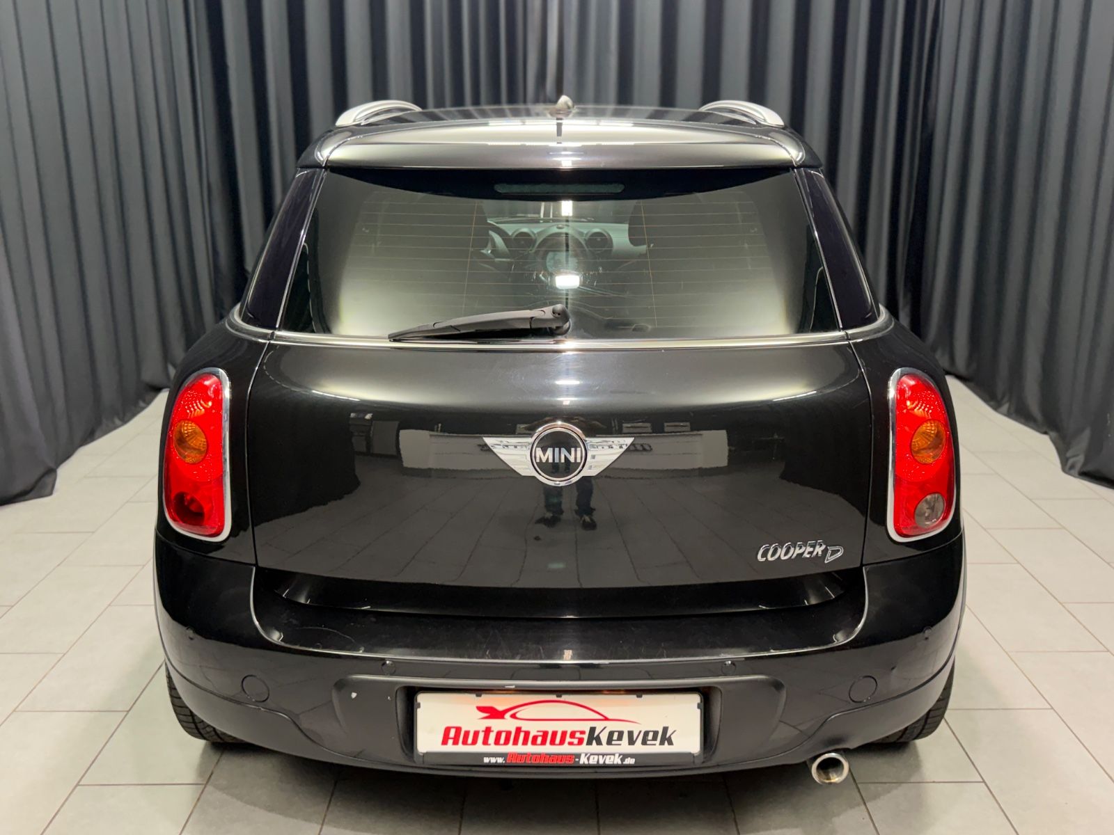 Fahrzeugabbildung MINI COOPER D Countryman Cooper D All4|PANO|NAVI|