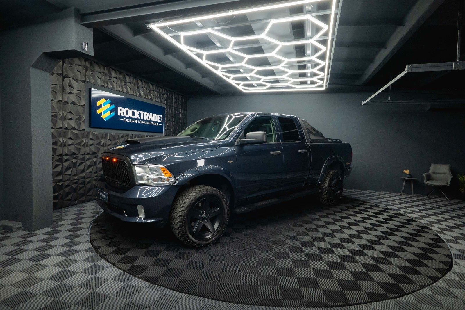 Fahrzeugabbildung Dodge RAM 3.6 V6 4x4  LONGBED Offroad *LPG*6 Sitze*