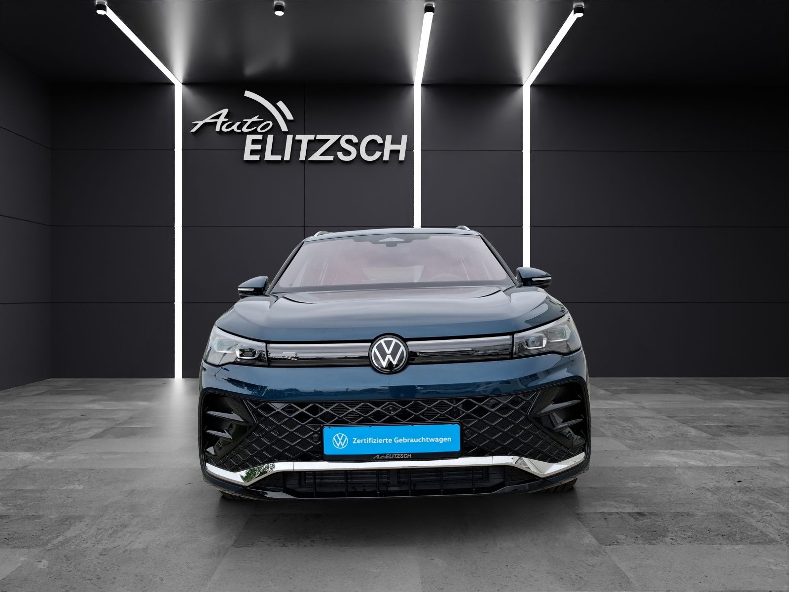 Fahrzeugabbildung Volkswagen Tiguan eTSI R-Line DSG Standhzg. Matrix AHK Navi