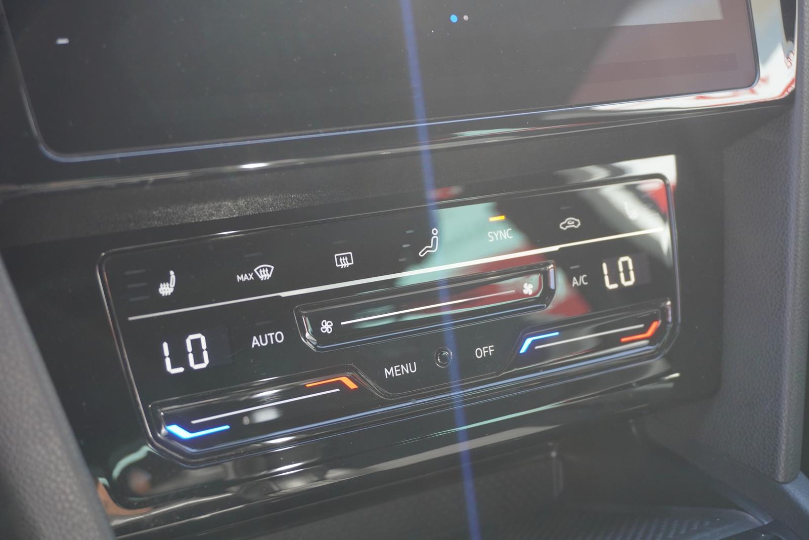 Volkswagen Passat 1.5 TSI DSG 2x R-Line LED ACC AHK, миниатюра 23