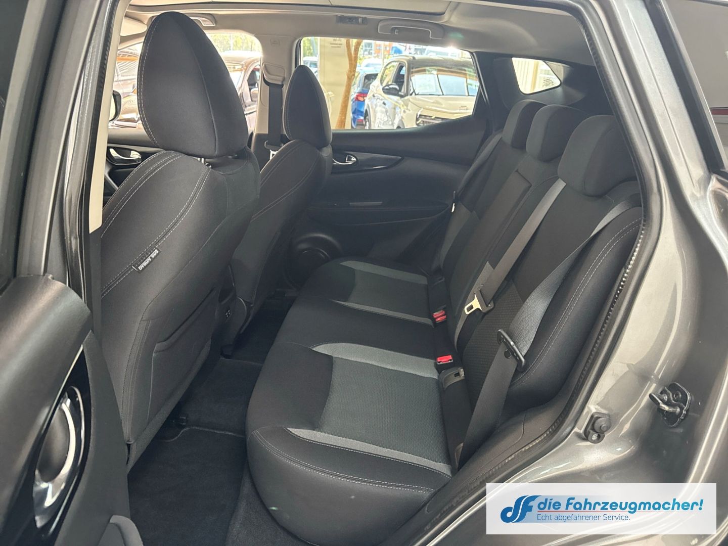 Fahrzeugabbildung Nissan Qashqai Zama Panorama Navi 360 Kamera Mehrzonenk