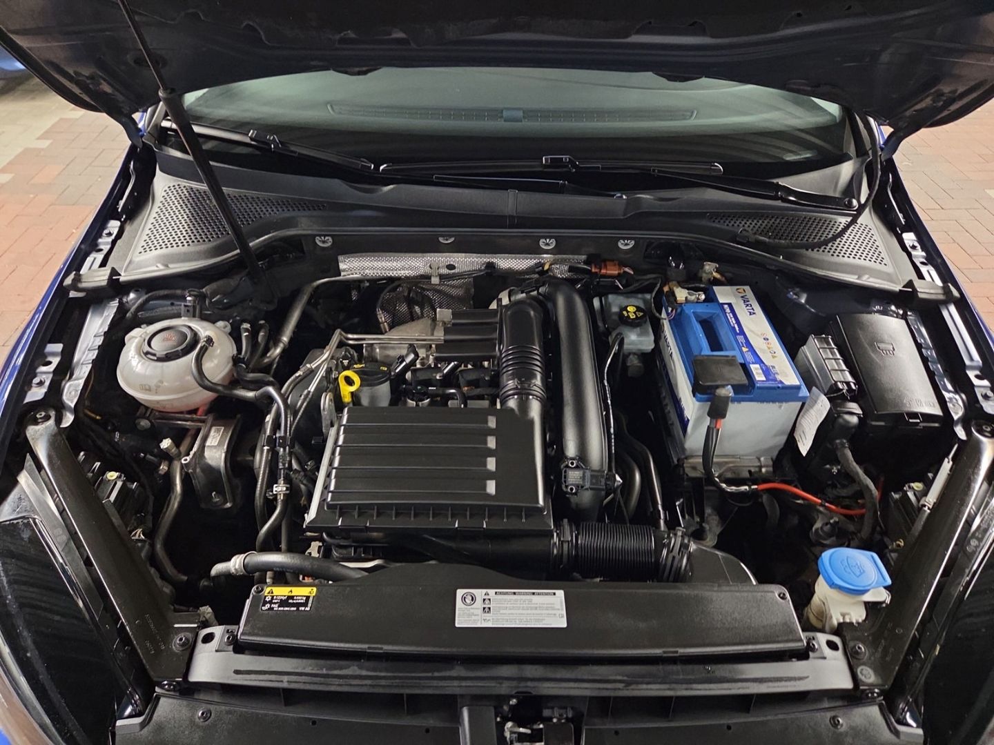 Fahrzeugabbildung Volkswagen Golf Join Start-Stopp JOIN 1.4 TSI Navi Digitale