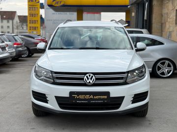 Volkswagen Tiguan - 2