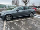 Mercedes-Benz Mercedes E300  ~ Leder ~ Panorama ~ 1. HAND - gebrauchte Mercedes-Benz E 300 aus dem Jahr 2016