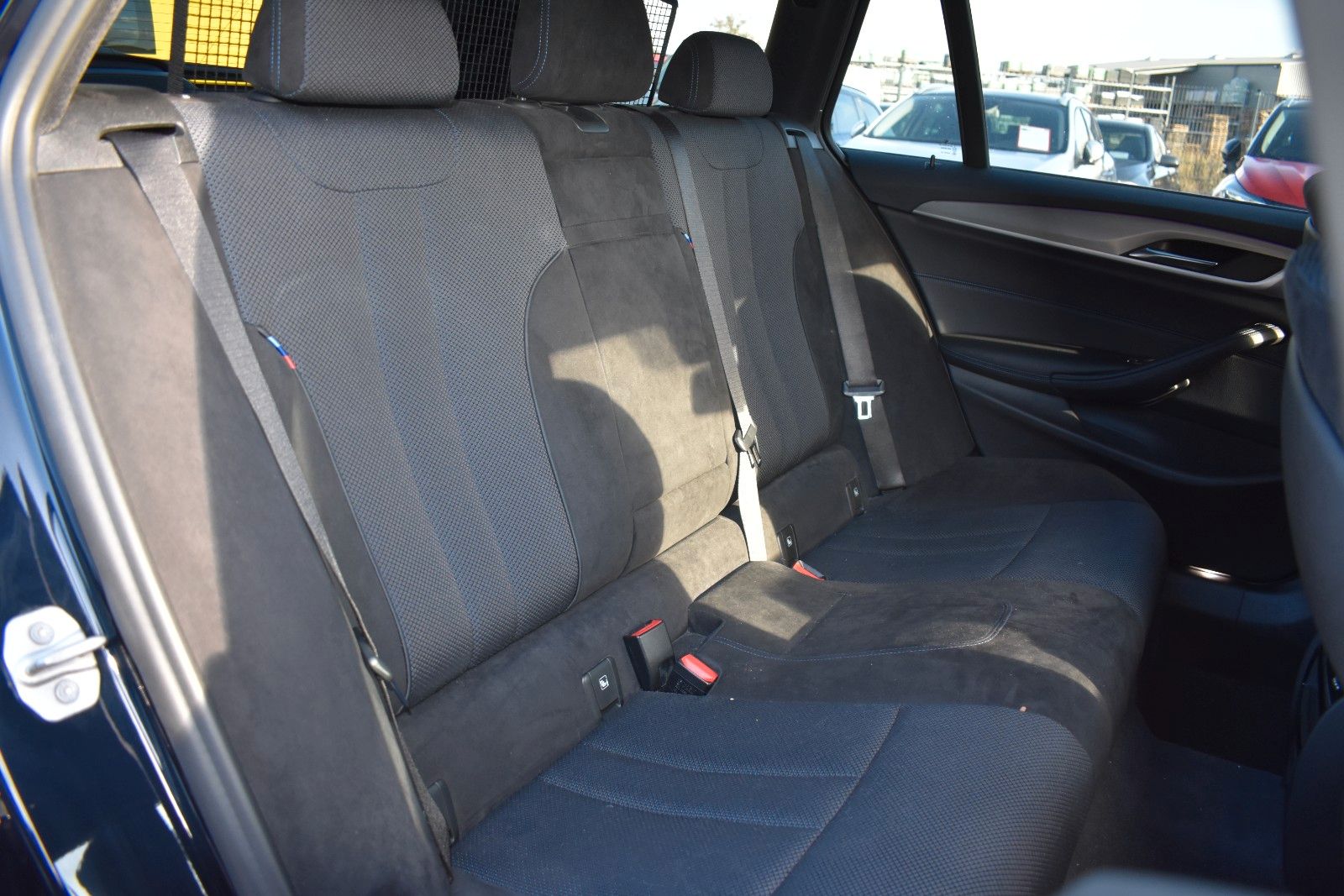 Fahrzeugabbildung BMW 520d Touring xDrive M Sport AHK/LED/KAMERA/TEMP.