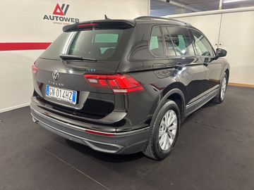 Volkswagen Tiguan - 4