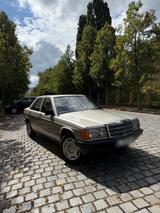 Mercedes-Benz Mercedes 190 2.0D H-Zulassung - Mercedes-Benz 190 mit Diesel-Antrieb: Automatik