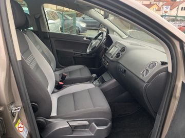 Volkswagen Golf - 11