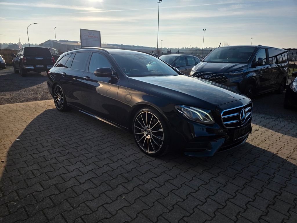 Image of Mercedes-Benz E 220
