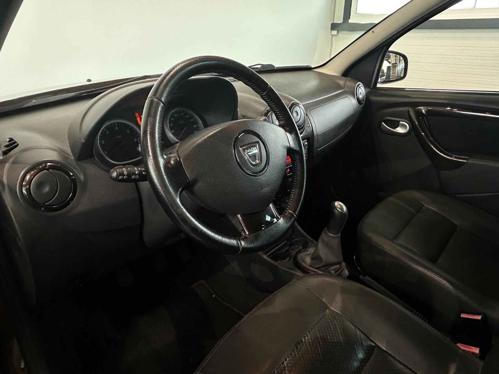 Dacia Duster 2012 — photo 23