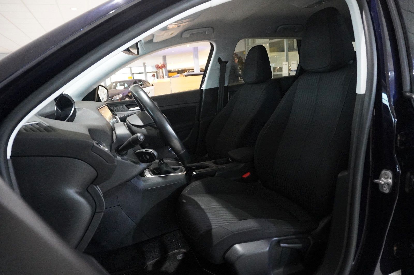 Fahrzeugabbildung Peugeot 308 SW 1.6 HDI ACTICE NAVI/SH/PDC/TEMP/SPORT/AHK