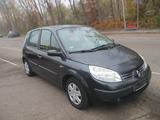 Renault Scenic II 1,6 Avantage*KLIMA*PDC*AHK**TÜV-AU-NEU - Renault Scenic Avantage mit Benzin-Antrieb