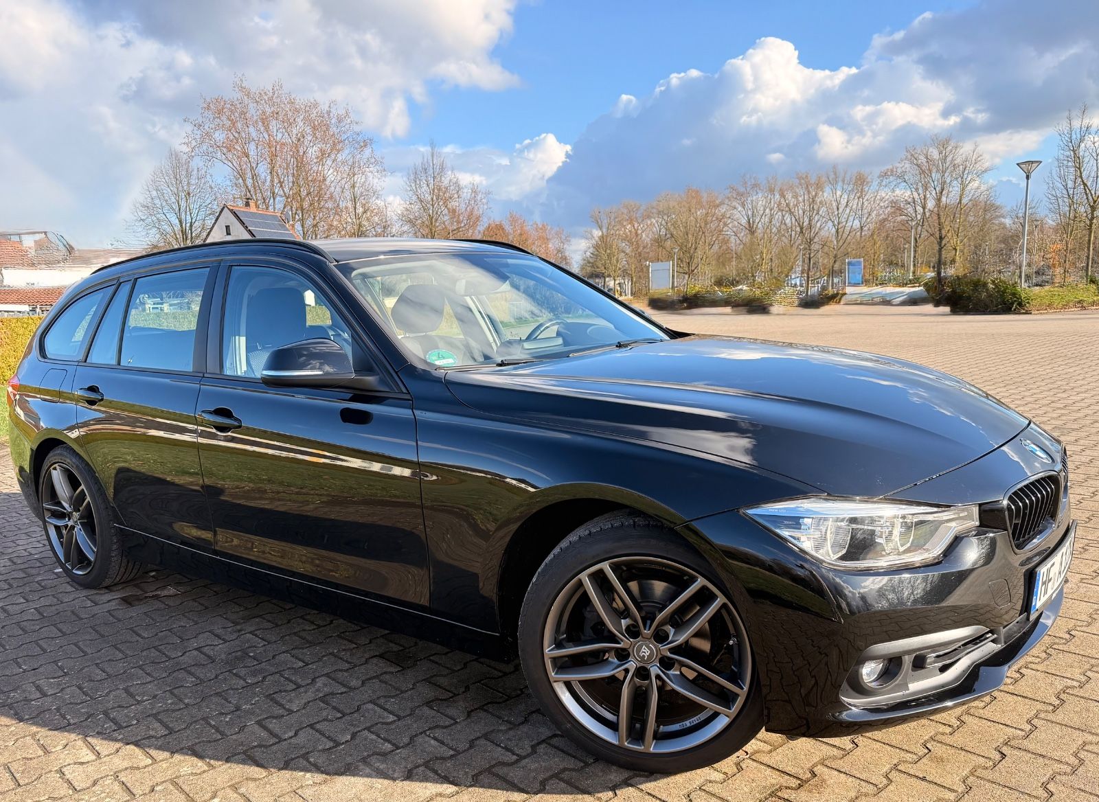 BMW BMW 320i Touring Automatik | 1. Hand | 52 Tkm | 