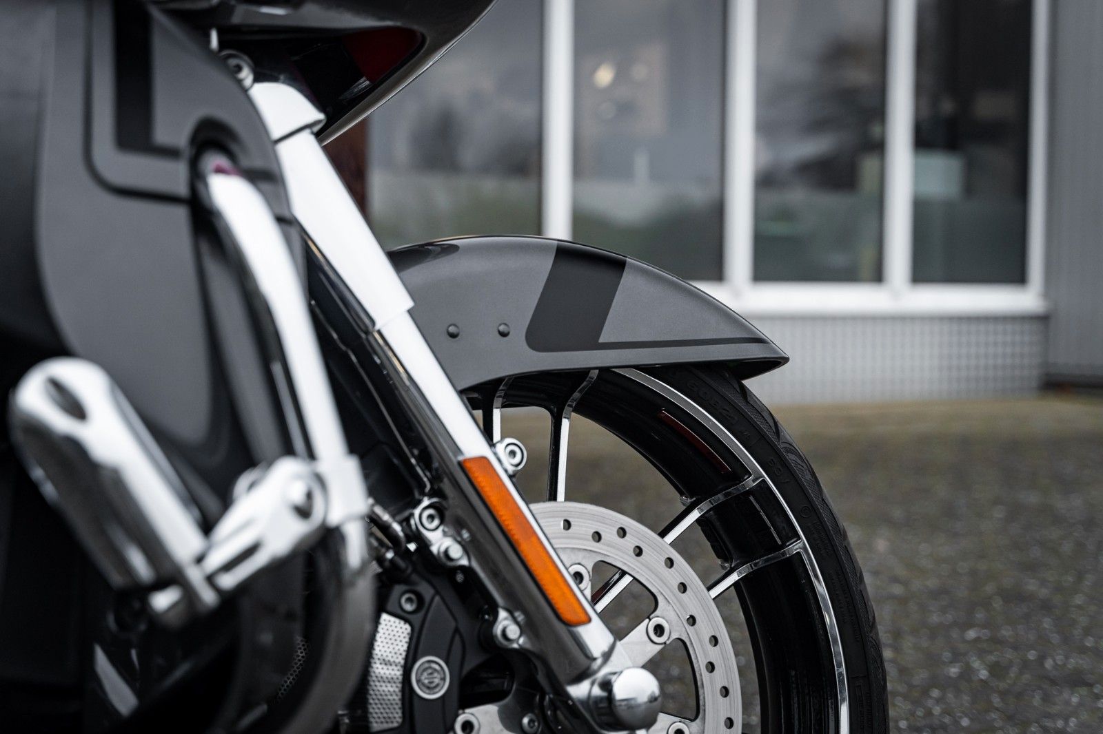 Fahrzeugabbildung Harley-Davidson FLTRXSE CVO ROAD GLIDE 117 CUI - JEKILL&HYDE -
