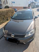 Volkswagen Passat 1.6 TDI BlueMotion, TÜV 09/2027 - Volkswagen Passat aus 2012 mit Diesel-Antrieb: Limousine, 1.6