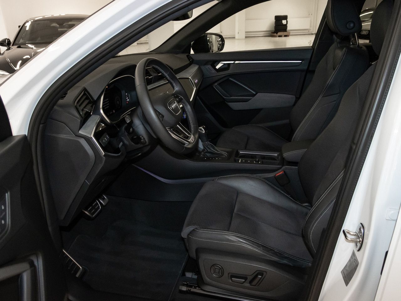 Audi Q3 Sportback 40 TDI qu S line AHK Matrix SONOS foto 16
